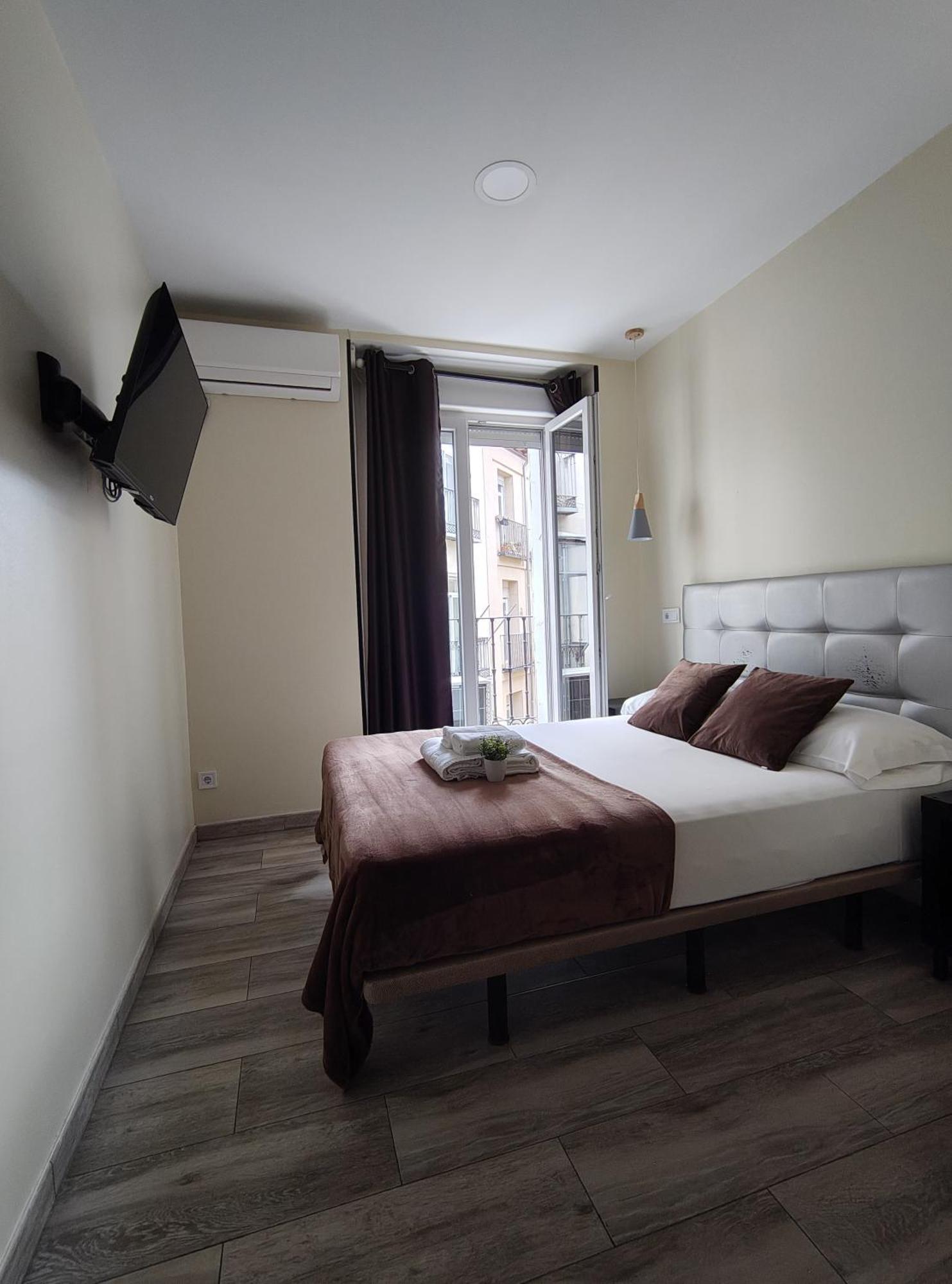 Ch Cruz Madrid Hotel Room photo